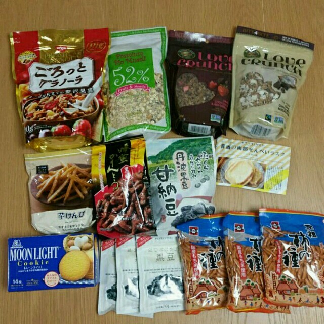 総額6000円程　グラノーラ&お菓子詰め合わせ 食品/飲料/酒の食品(菓子/デザート)の商品写真