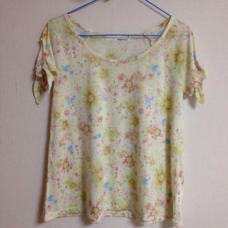 ミスティウーマン(mysty woman)の花柄Tシャツ(Tシャツ(半袖/袖なし))