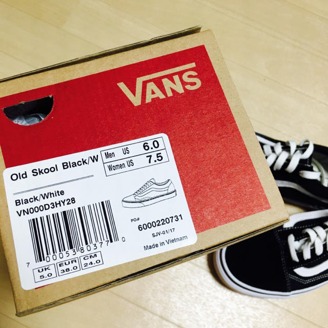 VANS(ヴァンズ)の バンズ オールドスクール レディースの靴/シューズ(スニーカー)の商品写真