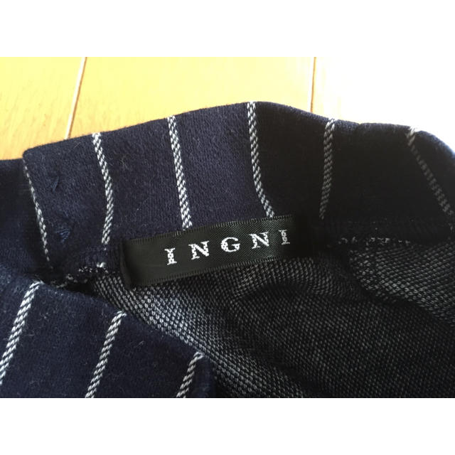 INGNI(イング)のお値下げ！！【新品・未使用】INGNI ハイネック トップス ネイビー M レディースのトップス(カットソー(長袖/七分))の商品写真