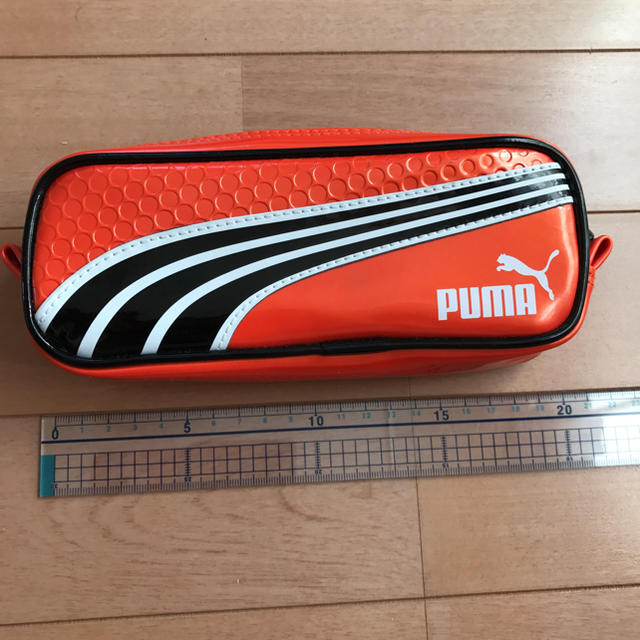 PUMA(プーマ)のほぼ 未使用 PUMA ペンケース インテリア/住まい/日用品の文房具(ペンケース/筆箱)の商品写真