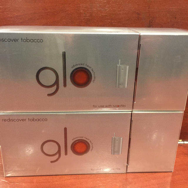 glo(グロー)のglo グロー　電子たばこ /新品・完全未開封・未登録・国内正規品  二台セット メンズのファッション小物(タバコグッズ)の商品写真