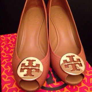 トリーバーチ(Tory Burch)のトリーバーチレザーパンプス(サンダル)