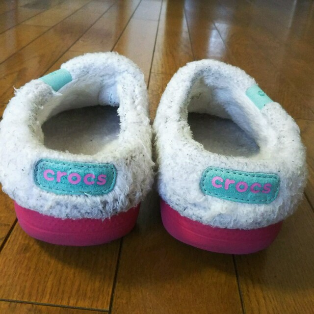 crocs(クロックス)のクロックス キッズ ボアサンダル ブリッツェン 21cm ピンク キッズ/ベビー/マタニティのキッズ靴/シューズ(15cm~)(スニーカー)の商品写真