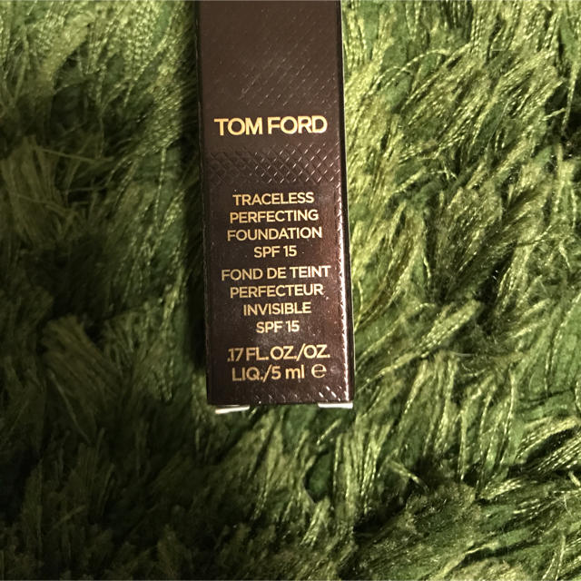 TOM FORD(トムフォード)のトレースレスパーフェクティングファンデーション コスメ/美容のベースメイク/化粧品(ファンデーション)の商品写真