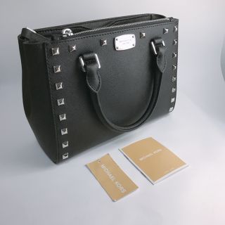 マイケルコース(Michael Kors)のMichael Kors　マイケルコース ブラックスタッズ2wayバッグ　新品(ハンドバッグ)