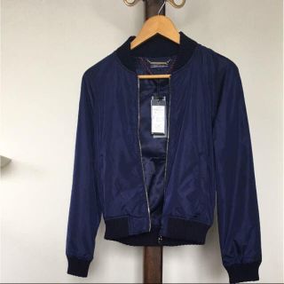 トミーヒルフィガー(TOMMY HILFIGER)の新品TOMMY HILFIGER ジャージ レディース Sサイズ(ナイロンジャケット)