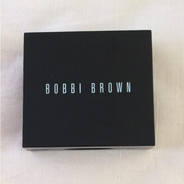 BOBBI BROWN(ボビイブラウン)の【新品】ボビイブラウン  ブローキット コスメ/美容のベースメイク/化粧品(パウダーアイブロウ)の商品写真
