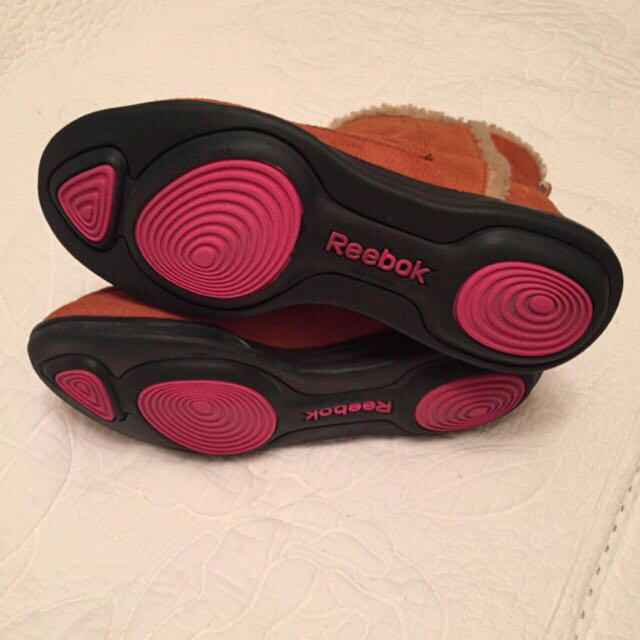 Reebok(リーボック)のリーボック★新品ブーツ レディースの靴/シューズ(ブーツ)の商品写真