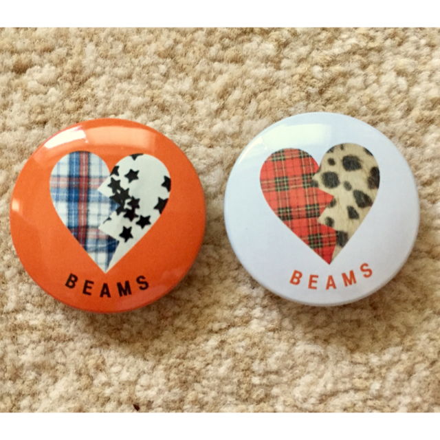 BEAMS(ビームス)のBEAMS もこもこきんちゃくと缶バッジのセット レディースのファッション小物(ポーチ)の商品写真