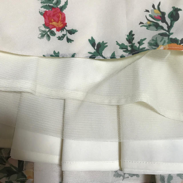 MERCURYDUO(マーキュリーデュオ)のマーキュリーデュオ 花柄スカート レディースのスカート(ミニスカート)の商品写真