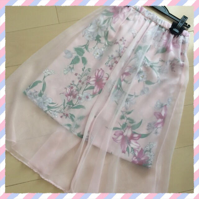 SNIDEL(スナイデル)の♡新品タグ付き♡シースルーフラワープリントスカート♡ レディースのスカート(ひざ丈スカート)の商品写真