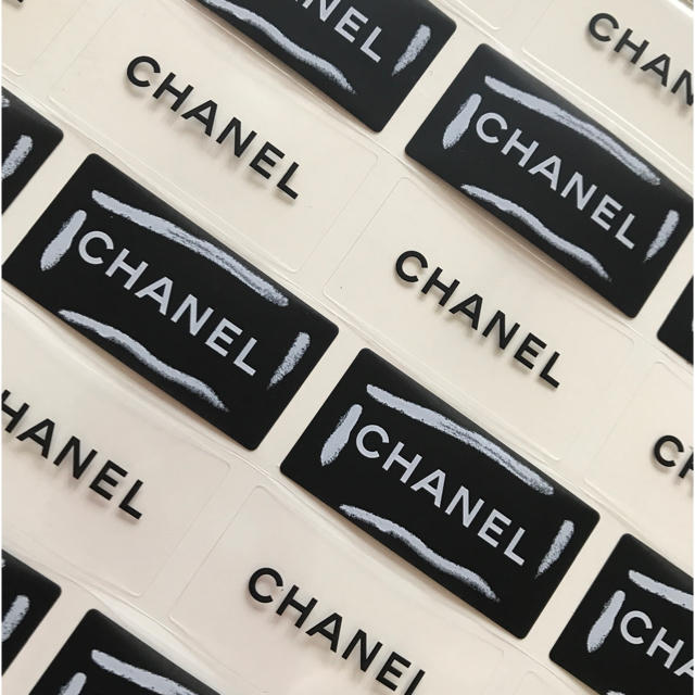 CHANEL(シャネル)のシャネル CHANEL ステッカー ブラック5枚クリアー5枚 計10枚 ハンドメイドの文具/ステーショナリー(しおり/ステッカー)の商品写真