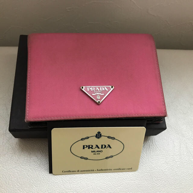 PRADA(プラダ)のSALE！正規品☆PRADA☆財布 レディースのファッション小物(財布)の商品写真