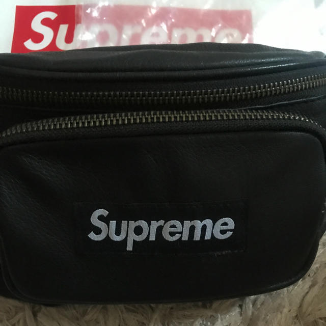 Supreme(シュプリーム)の★専用★超美品！Supremeボディバック★ メンズのバッグ(ボディーバッグ)の商品写真