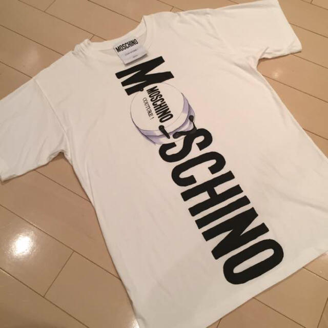 MOSCHINO(モスキーノ)の38様専用 MOSCHINO(モスキーノ)  ロゴTシャツ レディースのトップス(Tシャツ(半袖/袖なし))の商品写真