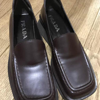 プラダ(PRADA)のPRADAのローファー(ローファー/革靴)