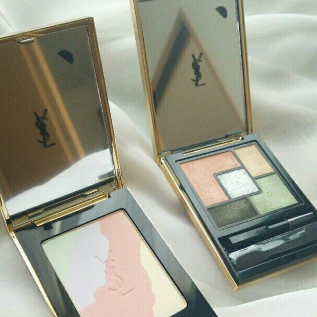 Yves Saint Laurent Beaute(イヴサンローランボーテ)の新品イヴ・サンローラン 新製品 パレットボーホーストーンフェイス コスメ/美容のベースメイク/化粧品(その他)の商品写真