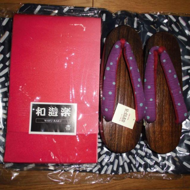 新品・花火柄の高級お仕立て上がり浴衣・高級半幅帯・痛くなりにくい桐