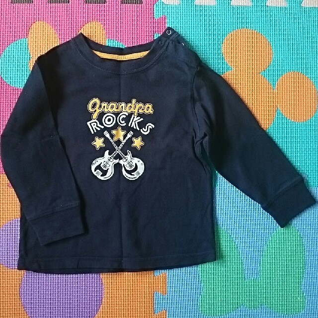 babyGAP(ベビーギャップ)のベビーギャップ 長袖Tシャツ 90㎝ キッズ/ベビー/マタニティのキッズ服男の子用(90cm~)(Tシャツ/カットソー)の商品写真