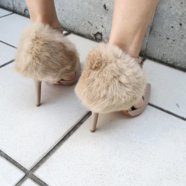 Ameri VINTAGE(アメリヴィンテージ)のameri FUR DOCKING PUMPS レディースの靴/シューズ(ハイヒール/パンプス)の商品写真