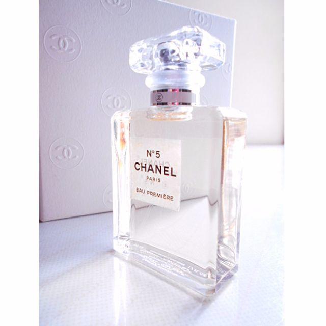 ★★お値下げ★新品同様CHANELシャネルNo.5オー プルミエール香水