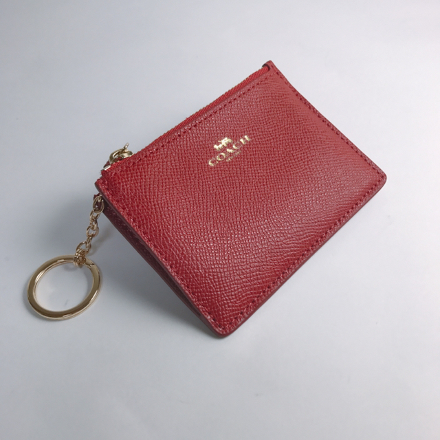 COACH(コーチ)のCOACH　コーチ　True Red キーリング付きID/カードケース　新品 レディースのファッション小物(名刺入れ/定期入れ)の商品写真