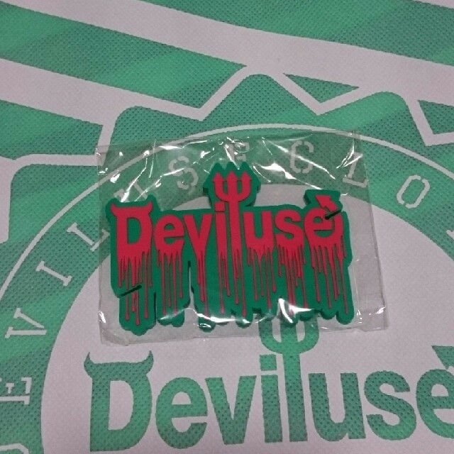 Deviluse(デビルユース)の花岡様専用　deviluse イヤホンホルダーと コインケース スマホ/家電/カメラのスマホアクセサリー(ストラップ/イヤホンジャック)の商品写真