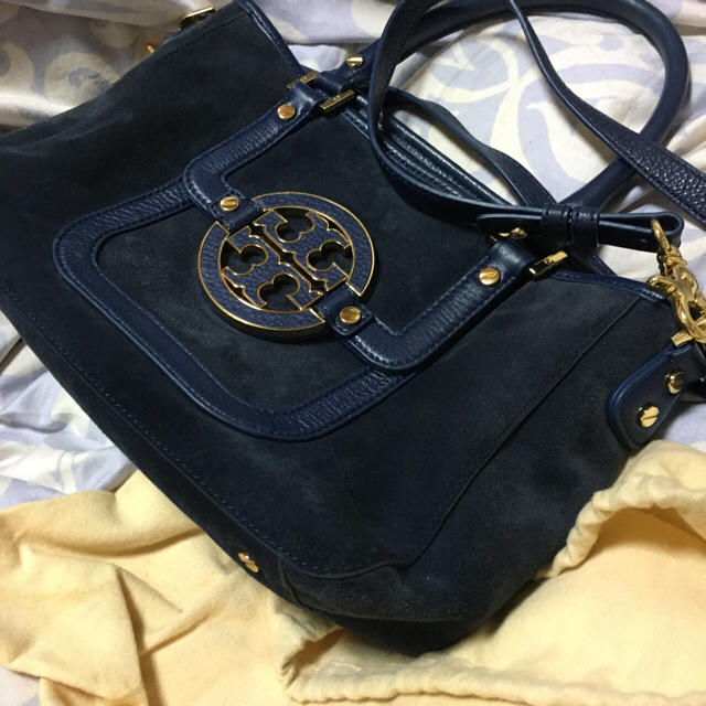 Tory Burch(トリーバーチ)のトリーバーチ アマンダミニスエード レディースのバッグ(ハンドバッグ)の商品写真