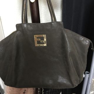 フェンディ(FENDI)の新宿伊勢丹で、当時16万円位で購入した正規品(トートバッグ)