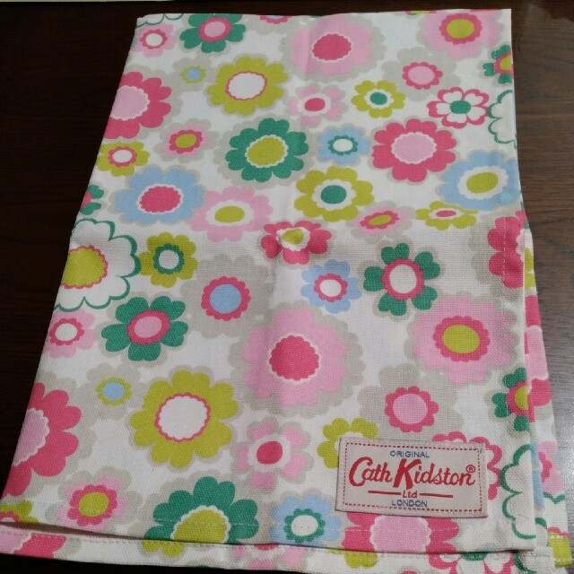 Cath Kidston(キャスキッドソン)の10月21日まで出品）新品)キャス・キッドソン　フキン インテリア/住まい/日用品のキッチン/食器(収納/キッチン雑貨)の商品写真