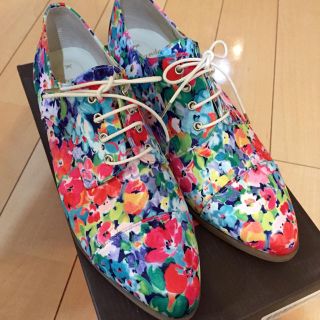 ユナイテッドアローズ(UNITED ARROWS)の新品♡花柄ドレスシューズ レースアップ(ローファー/革靴)