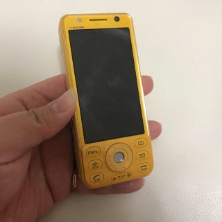 エヌティティドコモ(NTTdocomo)の【レア】D905i イエロー (携帯電話本体)