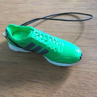 アディダス(adidas)のアディダス スニーカー ストラップ(ストラップ/イヤホンジャック)