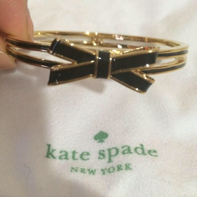 kate spade new york(ケイトスペードニューヨーク)のkatespadeブレスレット レディースのアクセサリー(ブレスレット/バングル)の商品写真