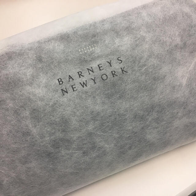 BARNEYS NEW YORK - バーニーズニューヨーク クラッチバックの通販 by ...