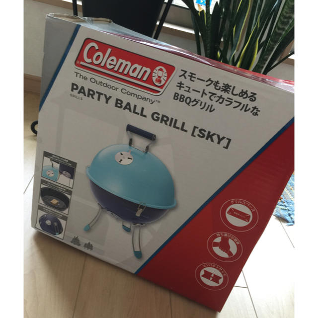 Coleman(コールマン)の●Coleman パーティボールグリル スカイ● スポーツ/アウトドアのアウトドア(ストーブ/コンロ)の商品写真