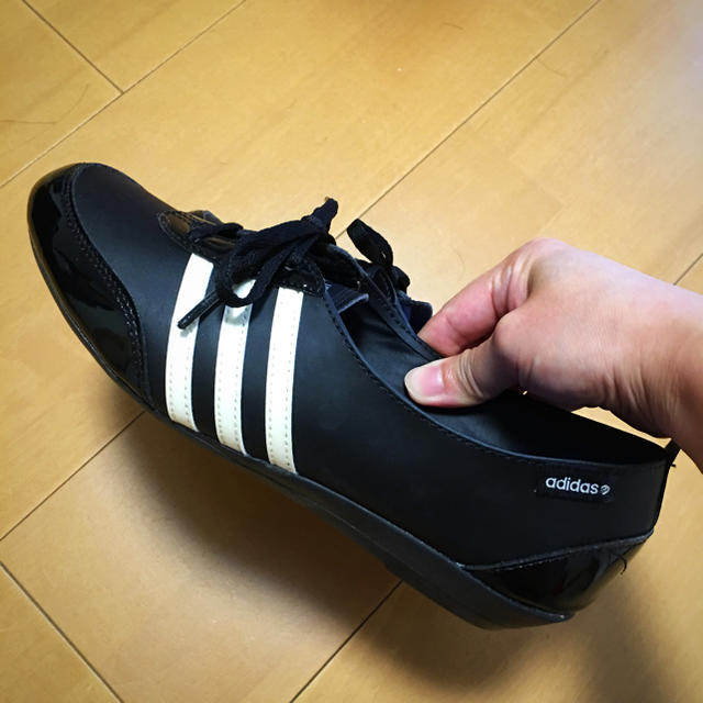 adidas(アディダス)のアディダス ネオ(adidas NEO) 黒✖︎白三本線 レディース スニーカー レディースの靴/シューズ(スニーカー)の商品写真