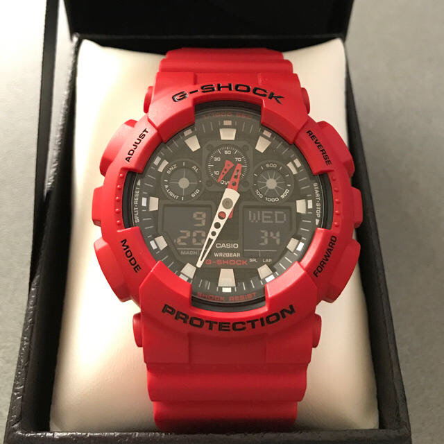 G-SHOCK(ジーショック)の【新品未使用】G-SHOCK 赤 メンズの時計(腕時計(デジタル))の商品写真