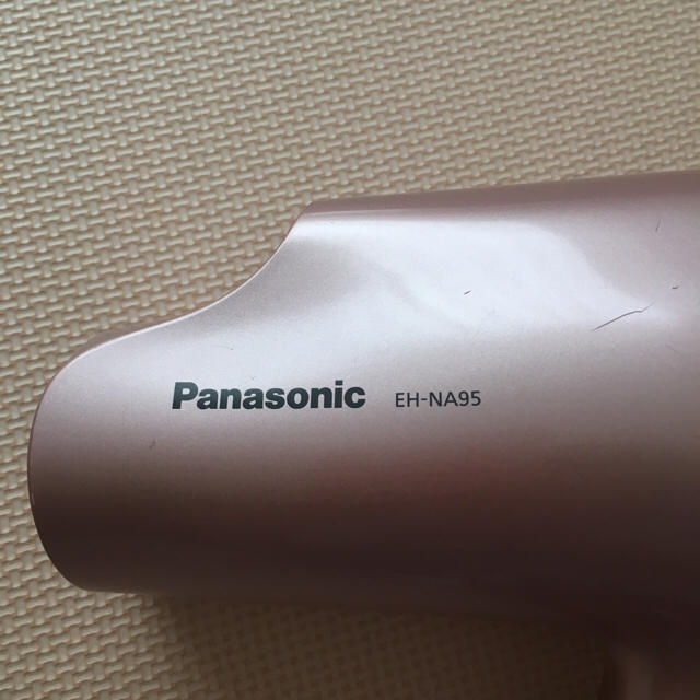 Panasonic(パナソニック)のPanasonicヘアドライヤーナノケアEH-NA95 スマホ/家電/カメラの美容/健康(ドライヤー)の商品写真