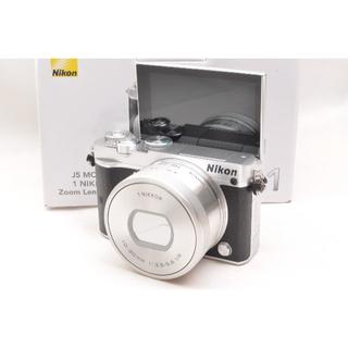 ニコン(Nikon)のNikon1 J5 パワーズームキット シルバー f557(ミラーレス一眼)