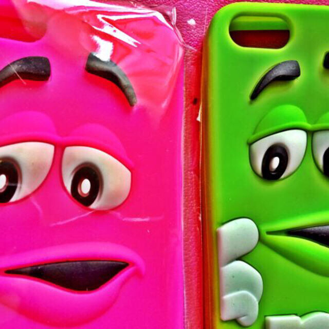 m&m's iPhone シリコンカバー スマホ/家電/カメラのスマホアクセサリー(モバイルケース/カバー)の商品写真