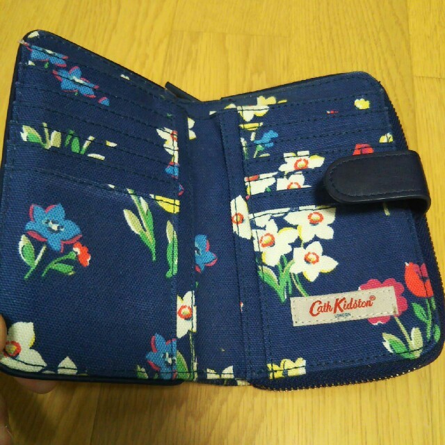 Cath Kidston(キャスキッドソン)のCath Kidston 折り財布👛 レディースのファッション小物(財布)の商品写真