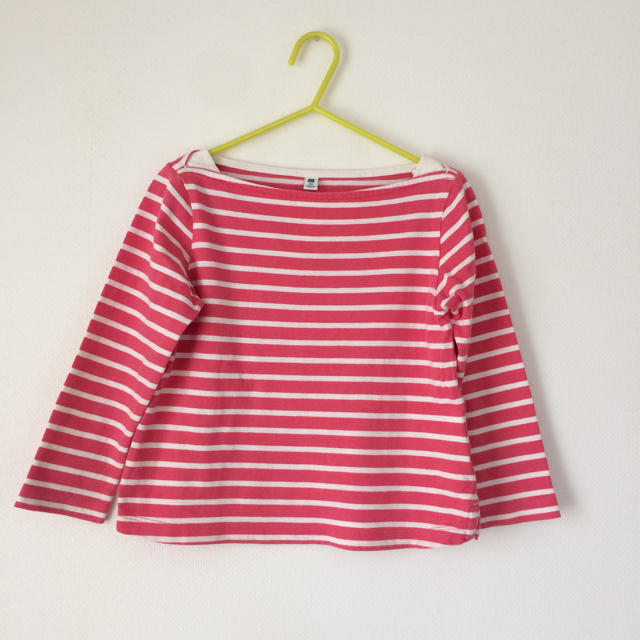 UNIQLO(ユニクロ)のUNIQLO ボーダートップス 110 キッズ/ベビー/マタニティのキッズ服女の子用(90cm~)(Tシャツ/カットソー)の商品写真