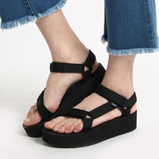 テバ(Teva)のTeva FLATFORM UNIVERSAL(サンダル)