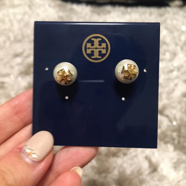 Tory Burch(トリーバーチ)の★大人気レア★トリーバーチ パールピアス  レディースのアクセサリー(ピアス)の商品写真