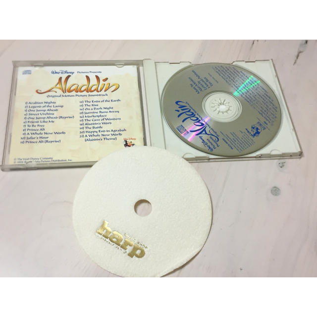 Disney(ディズニー)のアラジンサウンドトラックCD エンタメ/ホビーのCD(映画音楽)の商品写真