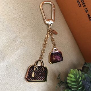 ルイヴィトン(LOUIS VUITTON)のルイヴィトン チャーム(バッグチャーム)