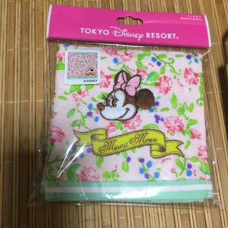 ディズニー(Disney)の新品ミニー花柄ハンドタオル(ハンカチ)