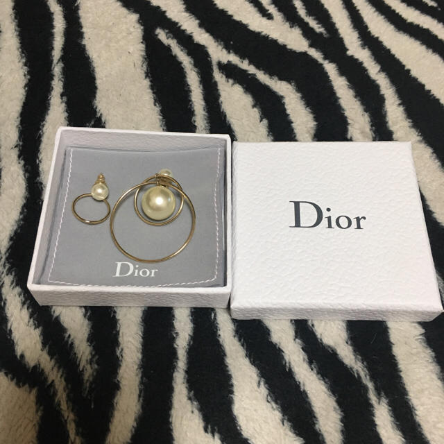 Christian Dior(クリスチャンディオール)のRoma様限定！お値下げいたしました！！Dior フープピアス レディースのアクセサリー(ピアス)の商品写真